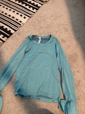 lululemon athletica Lightweight Scoop-Neck Long Sleeve Top - Teal Blue